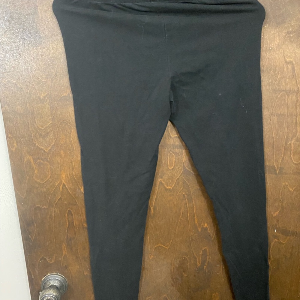 4) Four no boundaries (size 3-5) smll black leggings - Picture 13 of 13